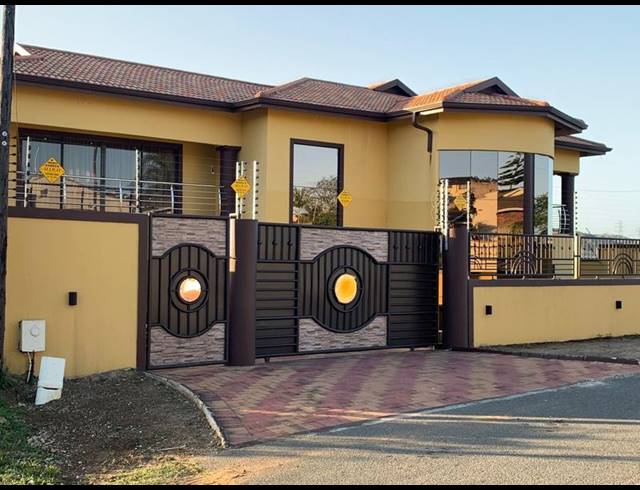 4 BEDROOM HOUSE FOR SALE IN RESERVOIR HILLS